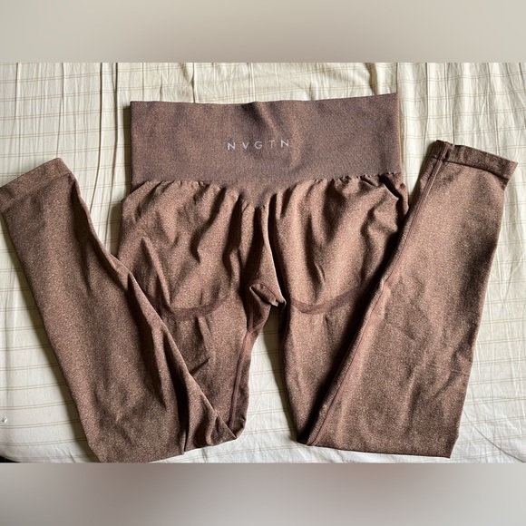 Cocoa Contour Seamless NVGTN Leggings - Picture 3 of 7